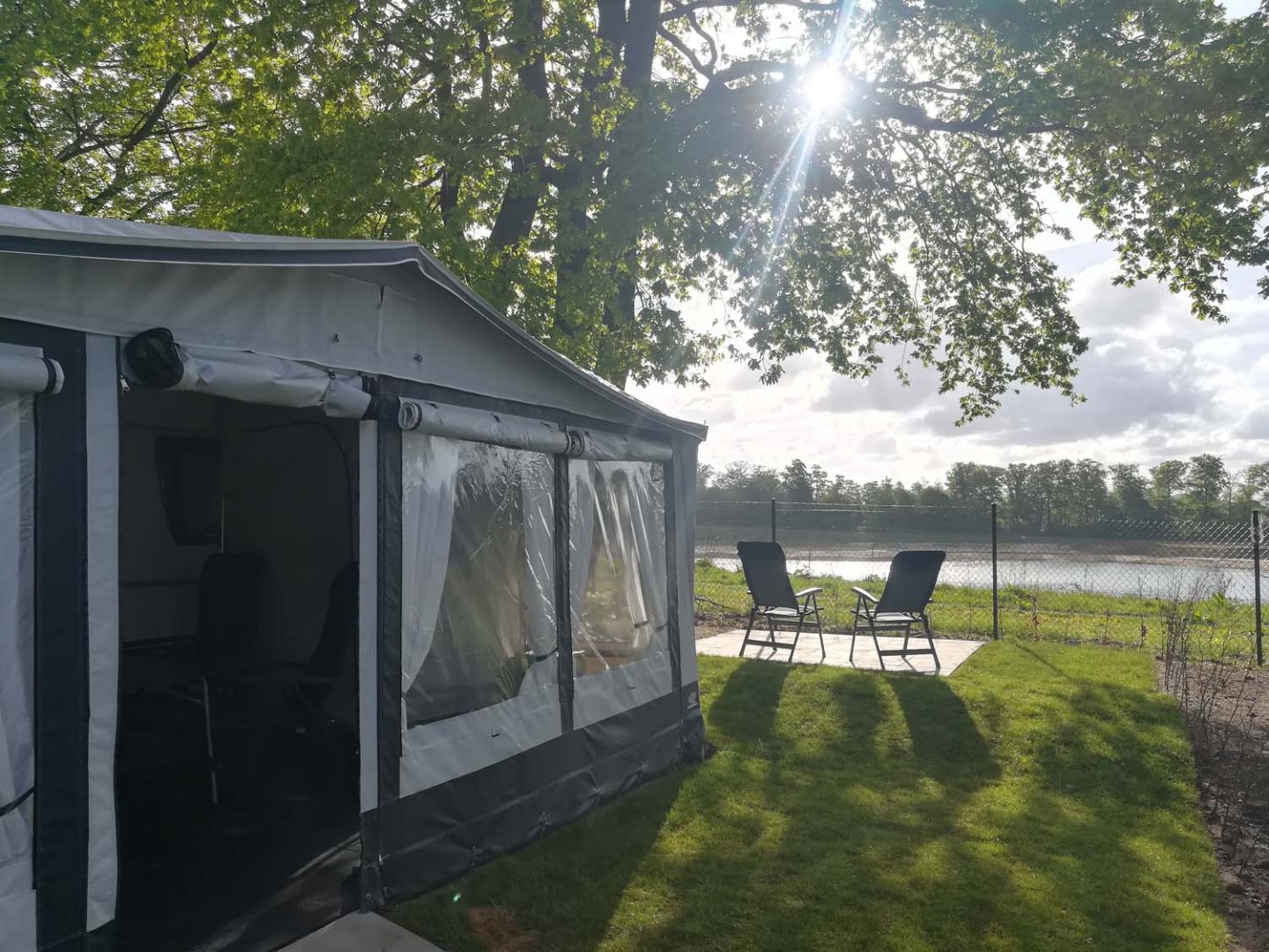 SeasonCamper09 width=