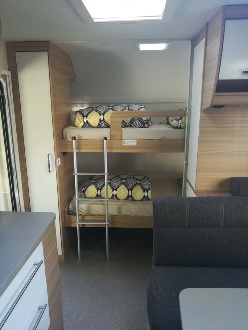 SeasonCamper04 width=